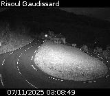 Webcam sur la D186 située sur la route d'accès à la station de ski de Risoul. Caméra située quelques centaines de mètres après le village de Risoul, entre Gaudissart-bas et Gaudissart-haut
