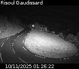 Webcam sur la D186 située sur la route d'accès à la station de ski de Risoul. Caméra située quelques centaines de mètres après le village de Risoul, entre Gaudissart-bas et Gaudissart-haut