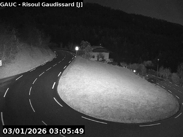 <h2>Webcam sur la D186 située sur la route d'accès à la station de ski de Risoul. Caméra située quelques centaines de mètres après le village de Risoul, entre Gaudissart-bas et Gaudissart-haut</h2>