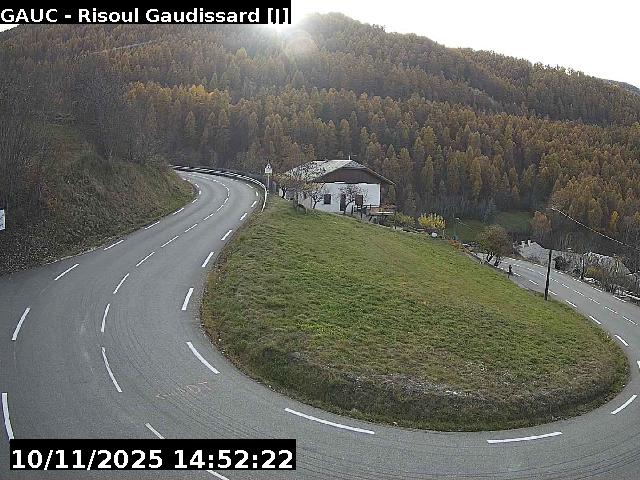 <h2>Webcam sur la D186 située sur la route d'accès à la station de ski de Risoul. Caméra située quelques centaines de mètres après le village de Risoul, entre Gaudissart-bas et Gaudissart-haut</h2>