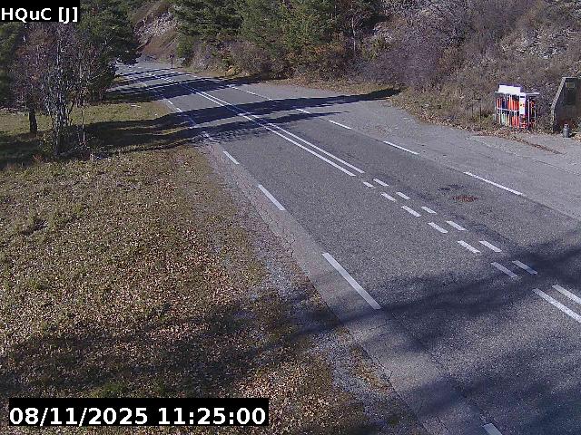<h2>Webcam sur la D902 à hauteur de Ville-Vieille. Vue orientée vers Château Queyras</h2>