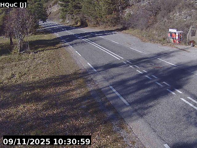 <h2>Webcam sur la D902 à hauteur de Ville-Vieille. Vue orientée vers Château Queyras</h2>