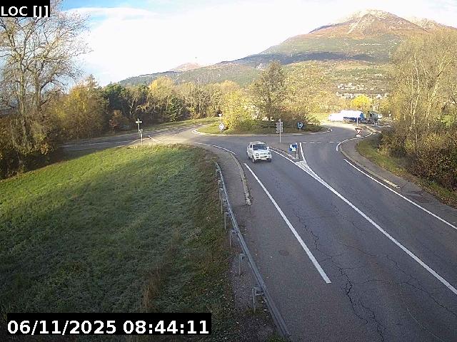 <h2>Webcam à Baratier sur la route de Pramouton permettant l'accès aux Orres. Caméra située sur la D40.</h2>
