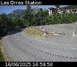 Webcam dans la station des Orres à Pramouton sur la D40. Caméra située au niveau du dernier virage avant le centre station 1650