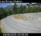 Webcam dans la station des Orres à Pramouton sur la D40. Caméra située au niveau du dernier virage avant le centre station 1650
