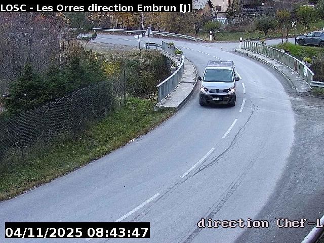 <h2>Webcam à Les Orres sur la route de Pramouton entre le village des Orres et la station des Orres. Caméra située sur la D40.</h2>