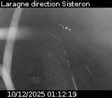 Webcam à Laragne sur la D1075 à la frontière entre les Hautes-Alpes et les Alpes-de-Haute-Provence. Vue orientée vers Sisteron