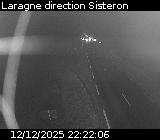 Webcam à Laragne sur la D1075 à la frontière entre les Hautes-Alpes et les Alpes-de-Haute-Provence. Vue orientée vers Sisteron