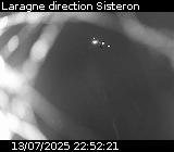 Webcam à Laragne sur la D1075 à la frontière entre les Hautes-Alpes et les Alpes-de-Haute-Provence. Vue orientée vers Sisteron