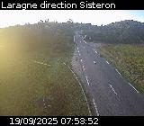 Webcam à Laragne sur la D1075 à la frontière entre les Hautes-Alpes et les Alpes-de-Haute-Provence. Vue orientée vers Sisteron