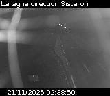 Webcam à Laragne sur la D1075 à la frontière entre les Hautes-Alpes et les Alpes-de-Haute-Provence. Vue orientée vers Sisteron