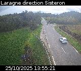 Webcam à Laragne sur la D1075 à la frontière entre les Hautes-Alpes et les Alpes-de-Haute-Provence. Vue orientée vers Sisteron