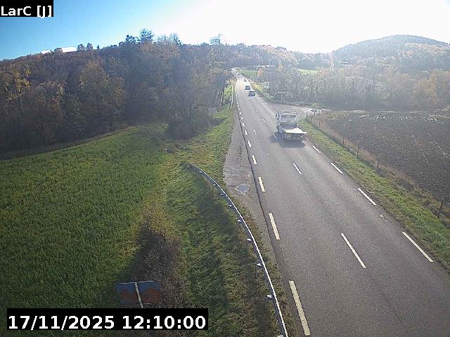 <h2>Webcam à Laragne sur la D1075 à la frontière entre les Hautes-Alpes et les Alpes-de-Haute-Provence. Vue orientée vers Sisteron</h2>