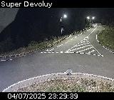 Webcam à l'entrée de la station Super Devoluy. Vue orientée vers la sortie de la station