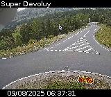 <h2>Webcam à l'entrée de la station Super Devoluy. Vue orientée vers la sortie de la station</h2>