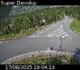<h2>Webcam à l'entrée de la station Super Devoluy. Vue orientée vers la sortie de la station</h2>