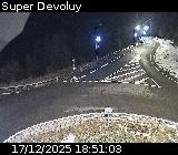 <h2>Webcam à l'entrée de la station Super Devoluy. Vue orientée vers la sortie de la station</h2>