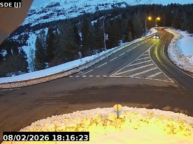 <h2>Webcam à l'entrée de la station Super Devoluy. Vue orientée vers la sortie de la station</h2>